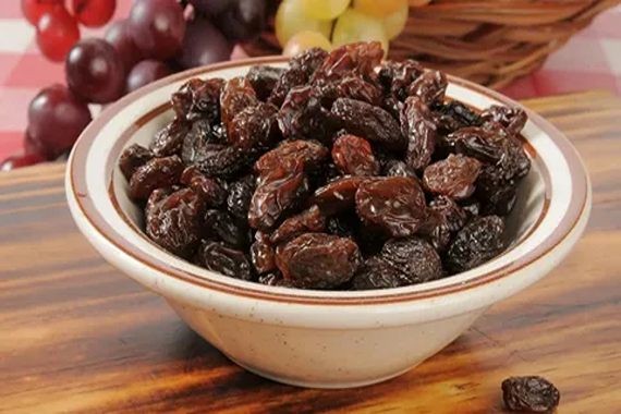 تصویر 4 از خرید و قیمت کشمش تیزابی بی دانه + فروش عمده